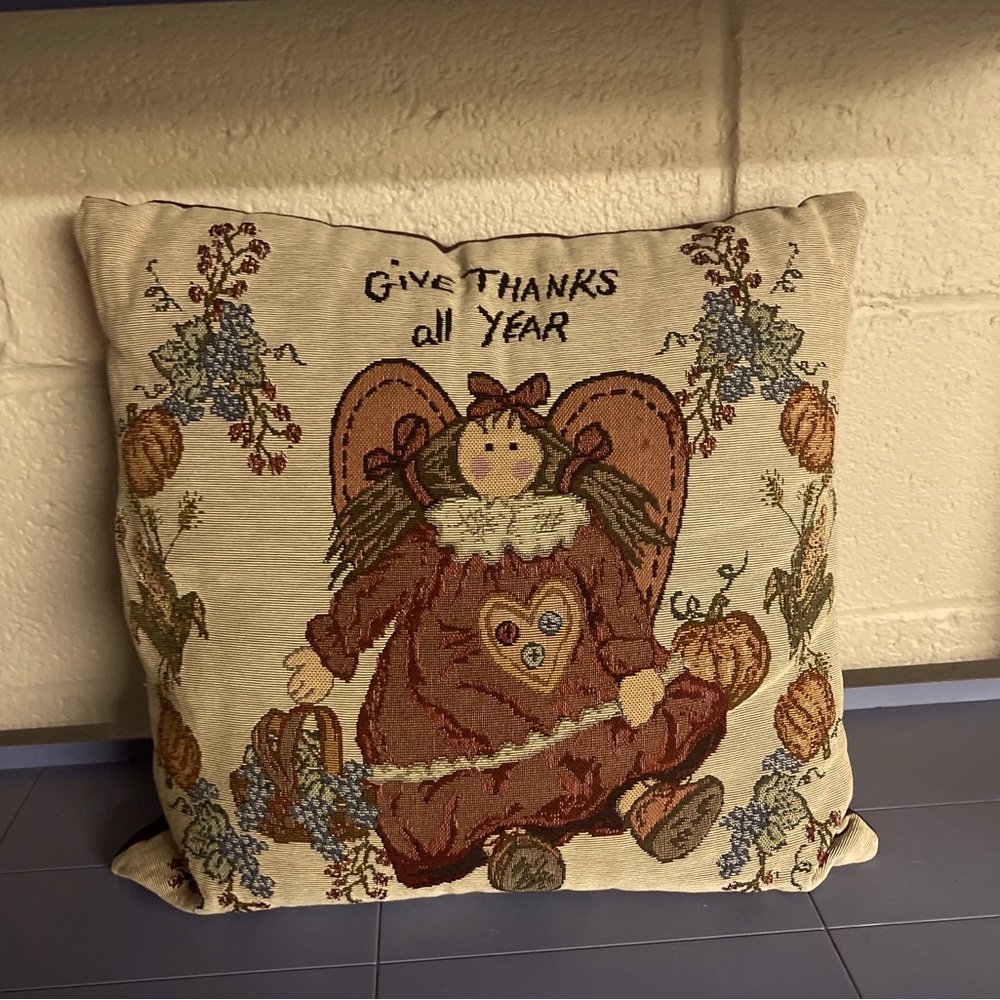 Hand made knitting throw pillow.